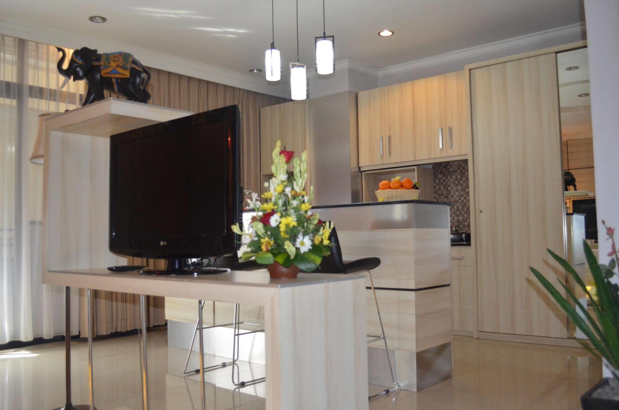 Ap Suite Apartment กูตา ภายนอก รูปภาพ
